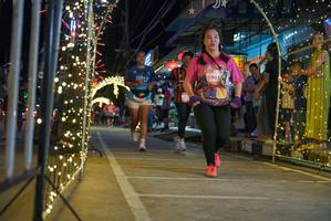 BIB: 1901
                            <button type="button" onclick="openModal(24677150)" class="btn btn-primary btn-sm float-right btn-popup" data-toggle="modal" data-target=".modal-high-quality">
                        <i class="fas fa-shopping-cart"></i> Add to Cart
                    </button>
                                            <button type="button" onclick="isThisMe(24677150, true)" class="btn btn-success btn-sm float-right btn-popup btn-isme hidden" data-toggle="tooltip" data-placement="bottom" title="นี่คือรูปของคุณใช่ไหม คลิกที่นี่เพื่อเอาเข้าอัลบั้ม">
                        <i class="fas fa-plus"></i> Add to album
                    </button>
                    <button type="button" onclick="isThisMe(24677150, false)" class="btn btn-warning btn-sm float-right btn-popup btn-isnotme hidden">
                        <i class="fas fa-ban"></i> Remove from album
                    </button>